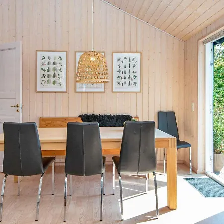 6 Person Holiday In Skjern *