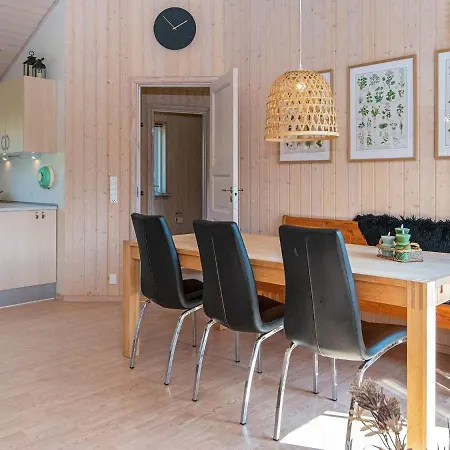6 Person Holiday In Skjern *